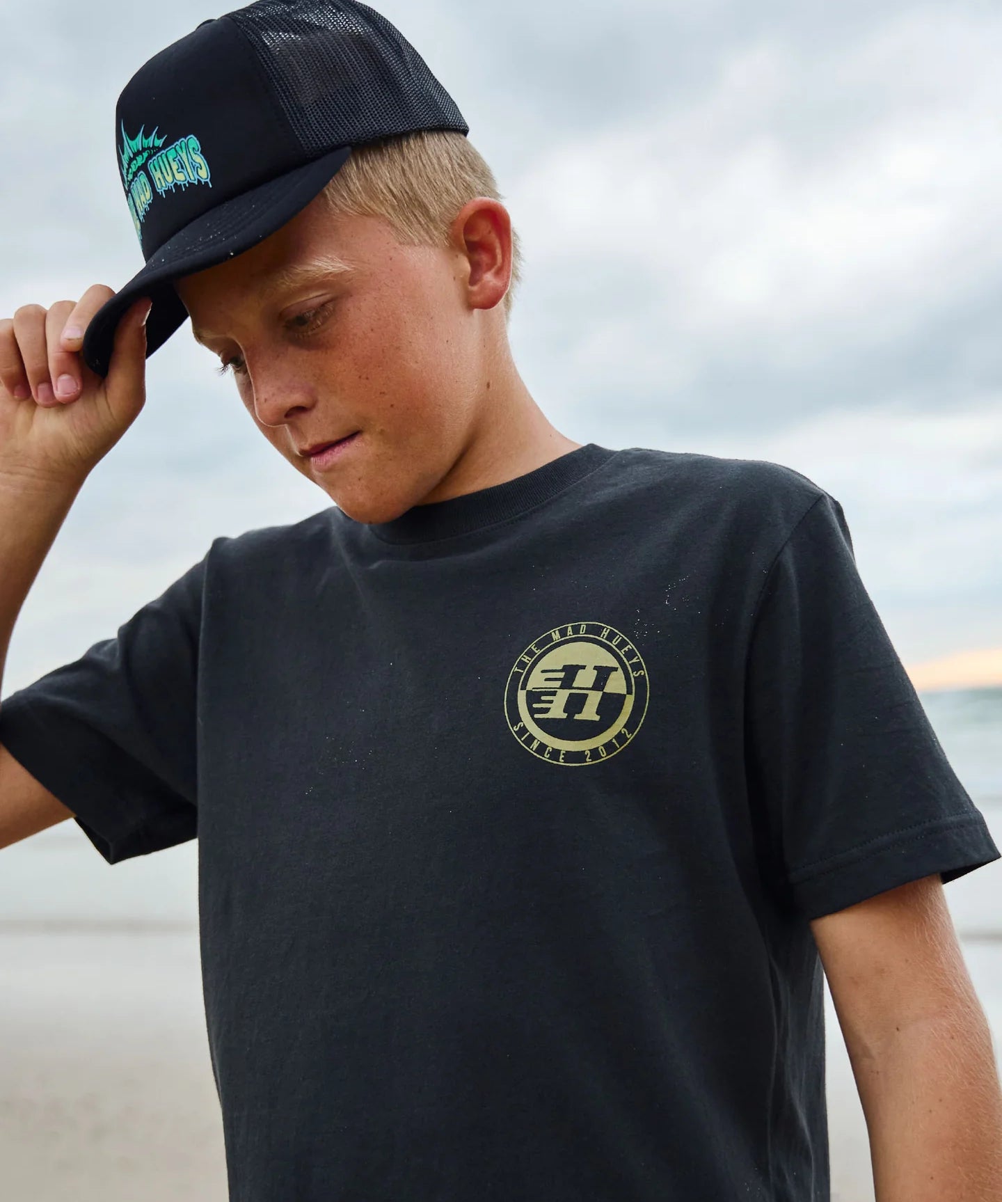 h-series-split-youth-ss-tee-vintage-black1.webp
