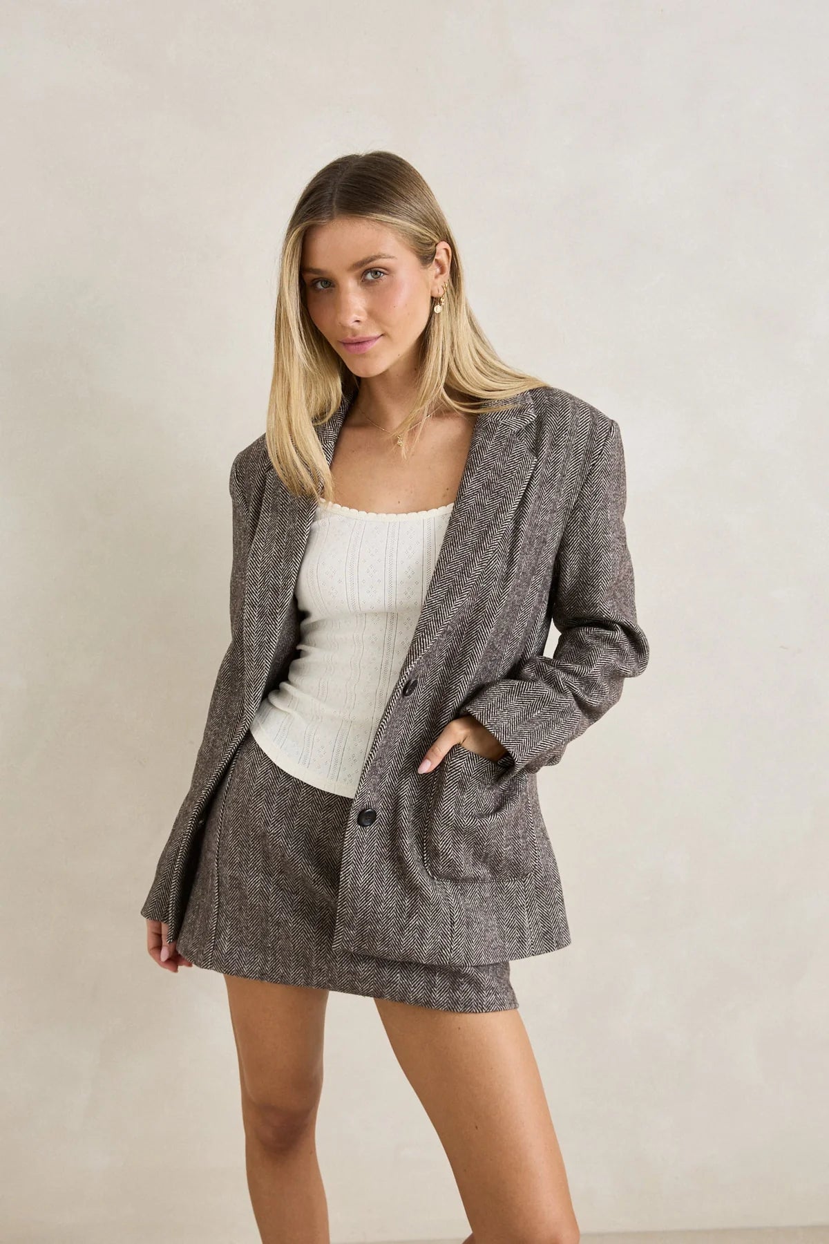 RHYTHM HERRINGBONE MINI SKIRT WOMENS TAILORED CAFE