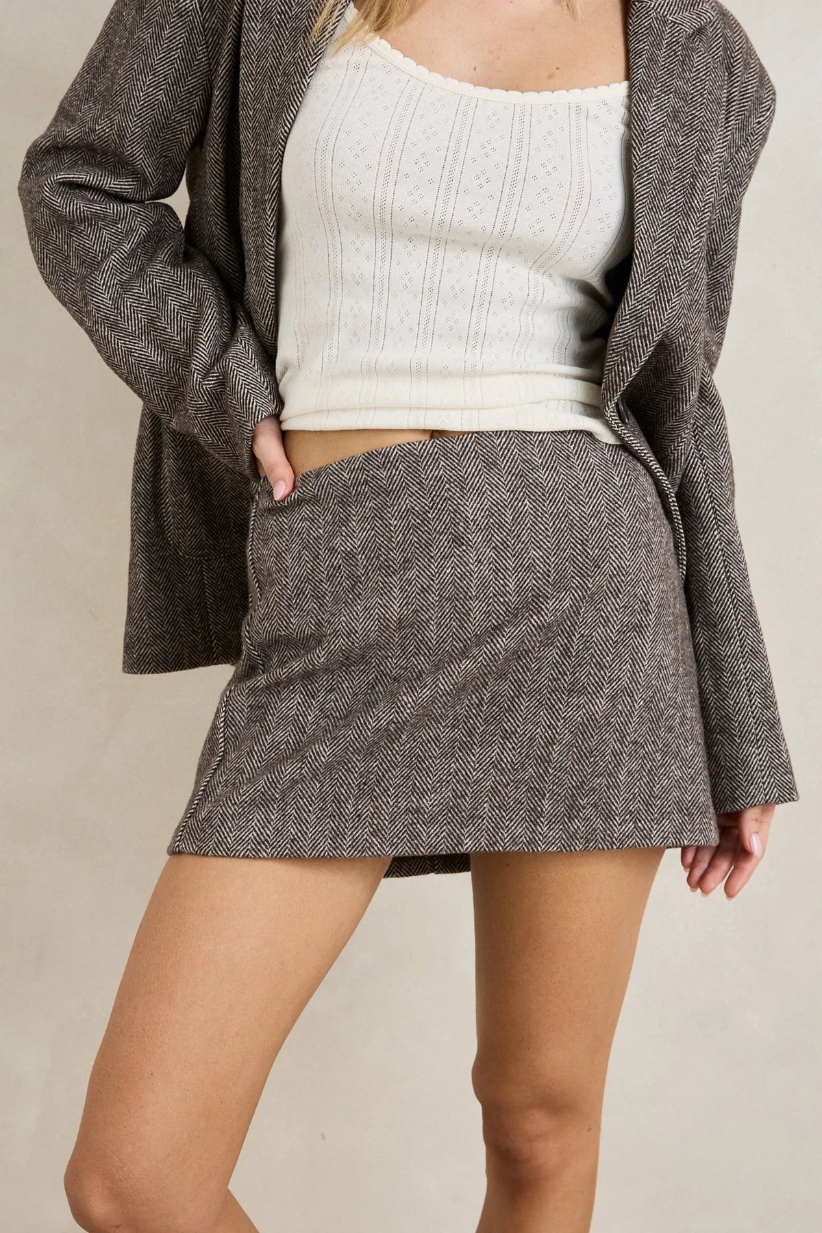 RHYTHM HERRINGBONE MINI SKIRT WOMENS TAILORED CAFE
