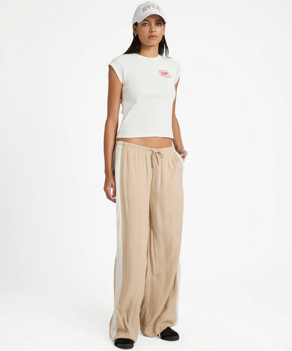 holiday-pants-oxford-tan.webp