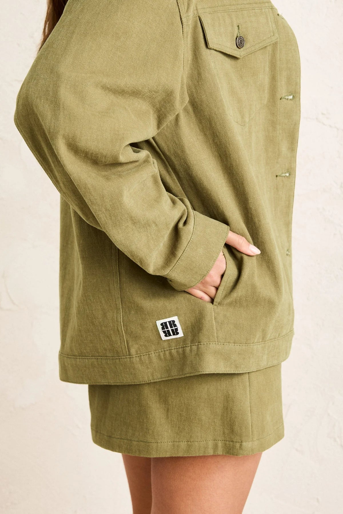 RHYTHM ESSENTIAL OVERSIZED JACKET WOMENS UTILITY TWILL JACKET OLIVE STREETWEAR