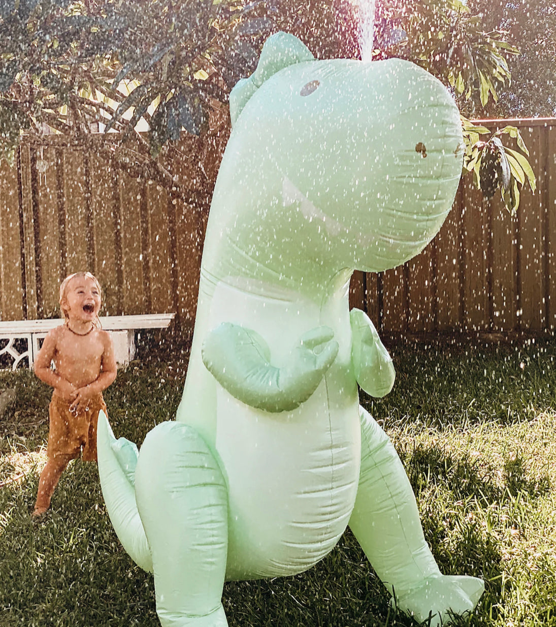 GIANT INFLATABLE SPRINKLER