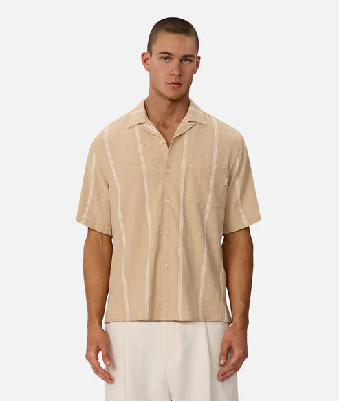 INDUSTRIE FULLERTON SHORT SLEEVE SHIRT MENS LIGHTWEIGHT SUMMER CASUAL FIT – SAFFRON WHITE