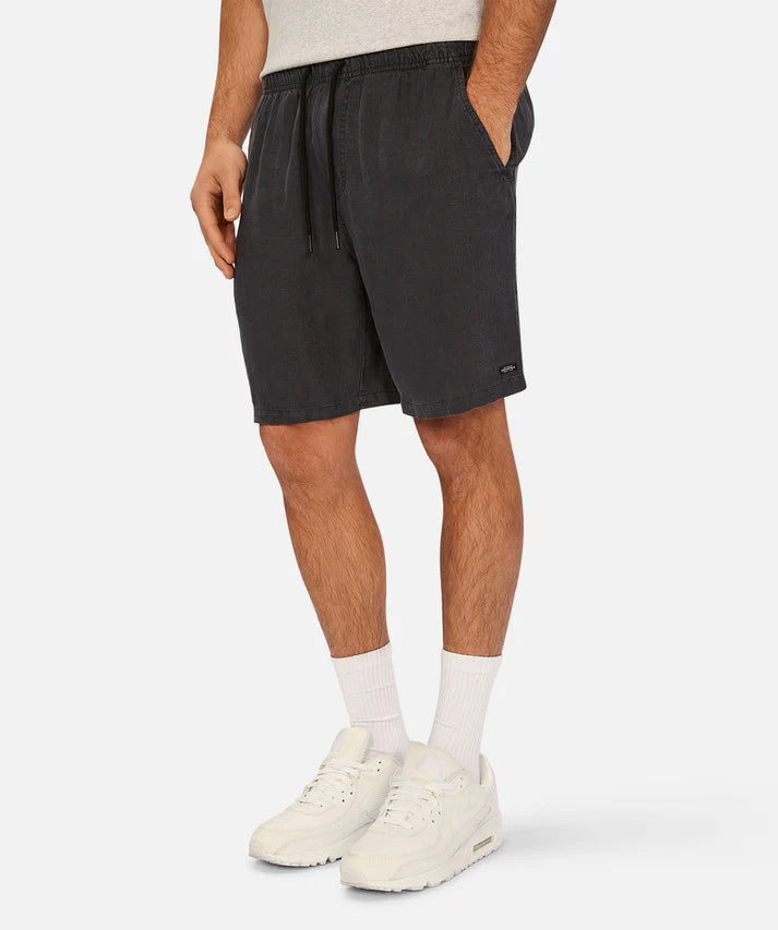 industrie-the-marina-linen-short-dark-navy5.webp