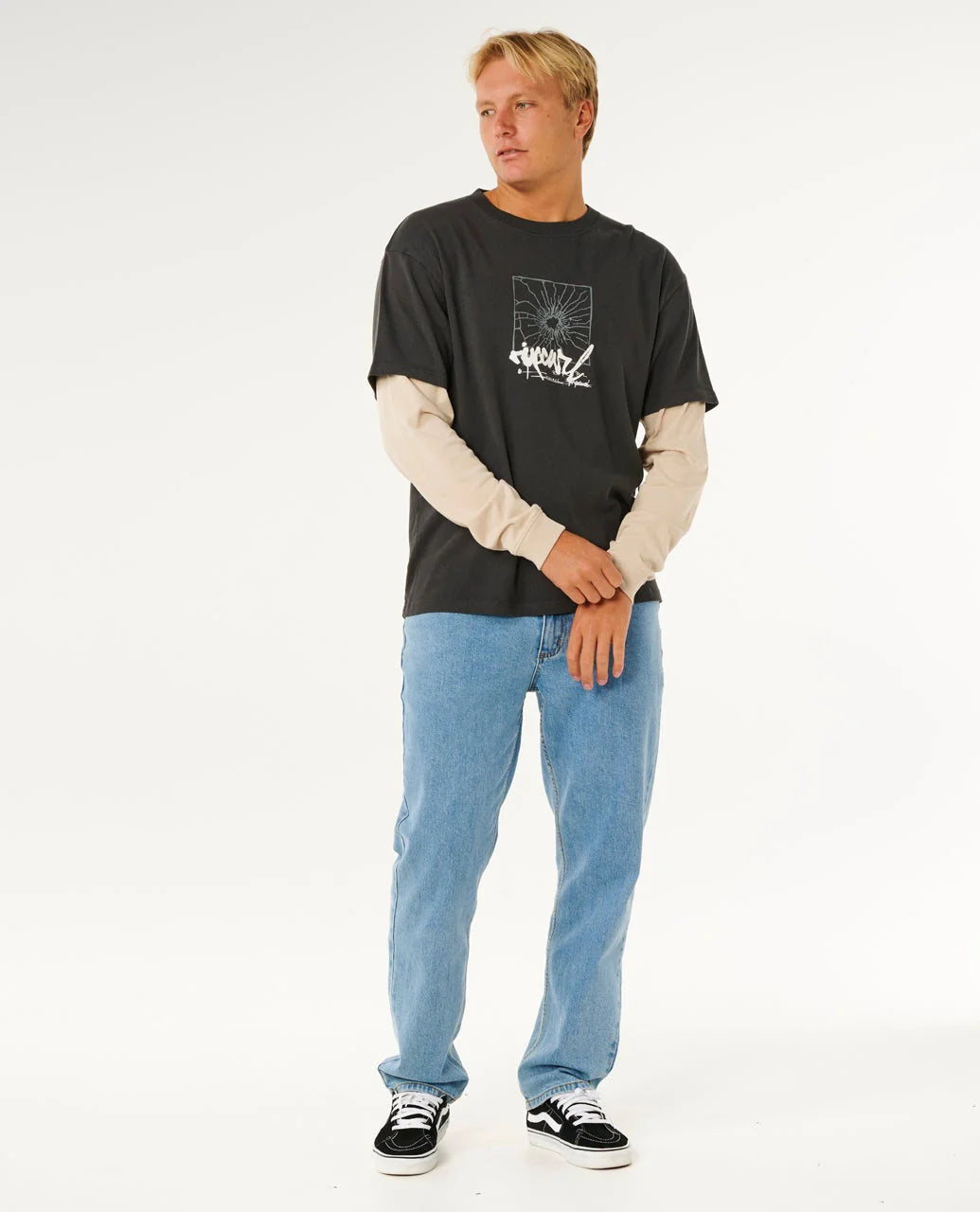 RIP CURL INNER VISIONS SMASHED LONG SLEEVE LOOSE TEE WASHED BLACK