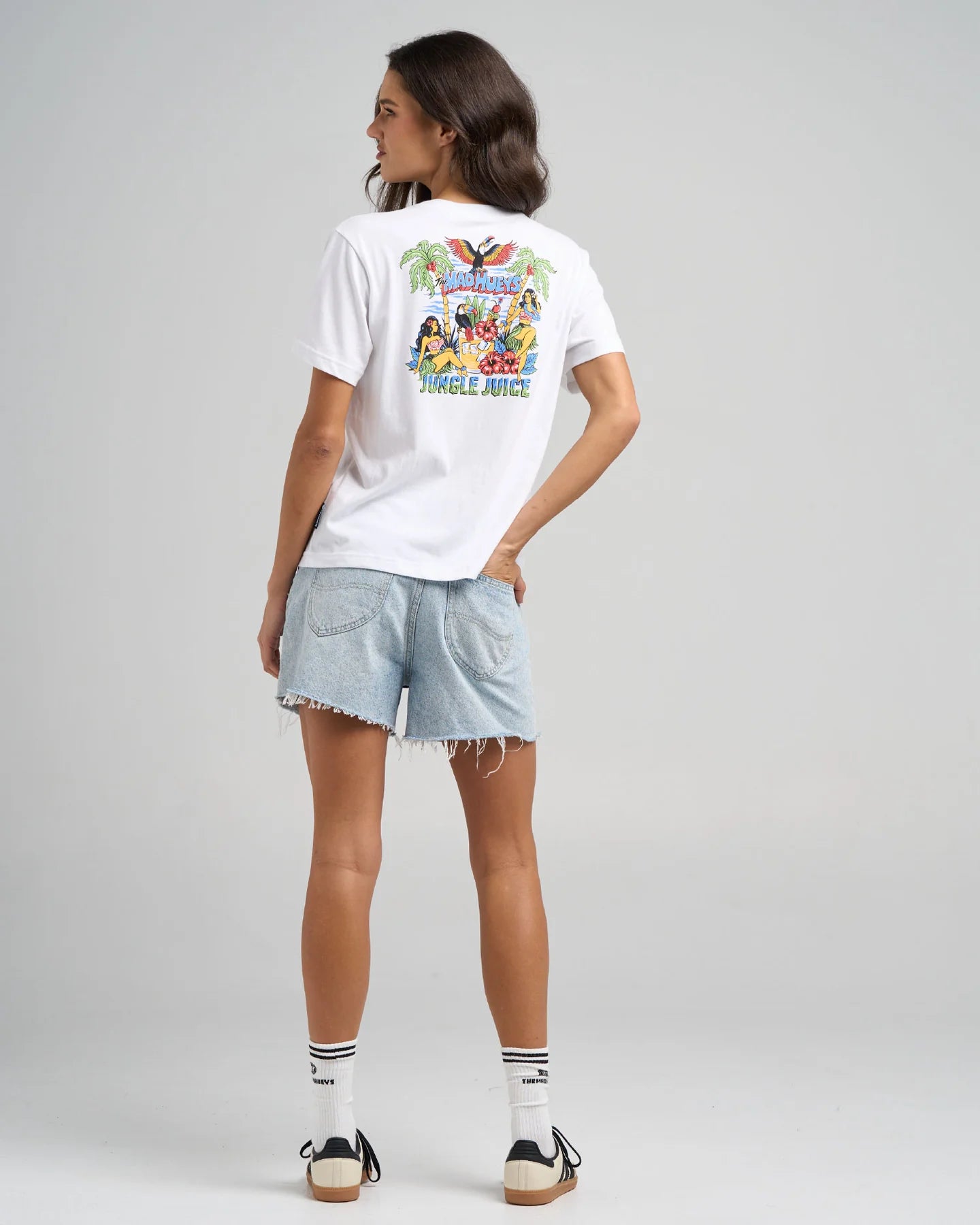 THE MAD HUEYS JUNGLE JUICE WOMENS SURF TEE WHITE COTTON FISHING LIFESTYLE TSHIRT