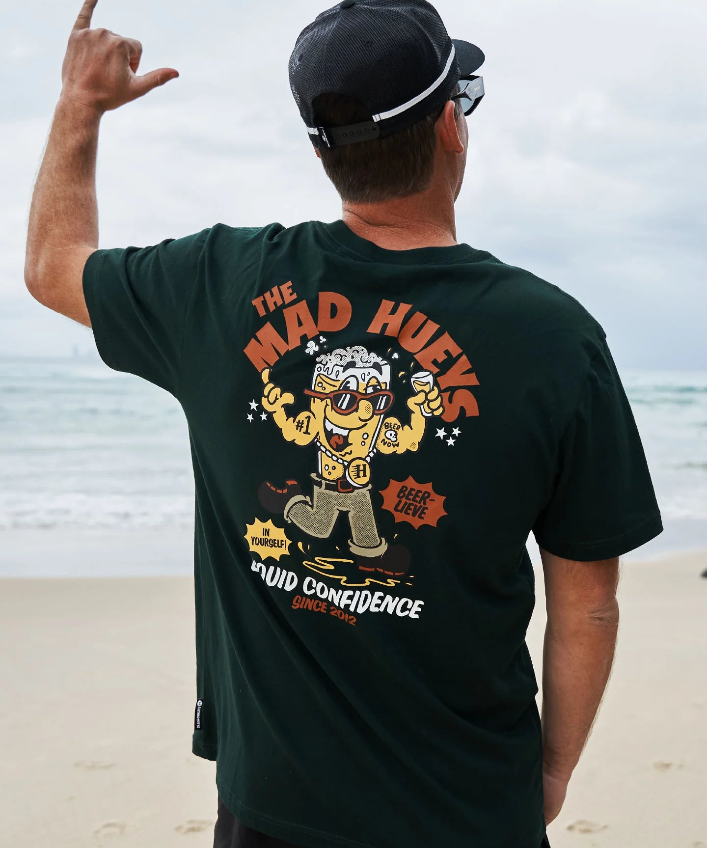 liquid-confidence-ss-tee-pine-green.webp
