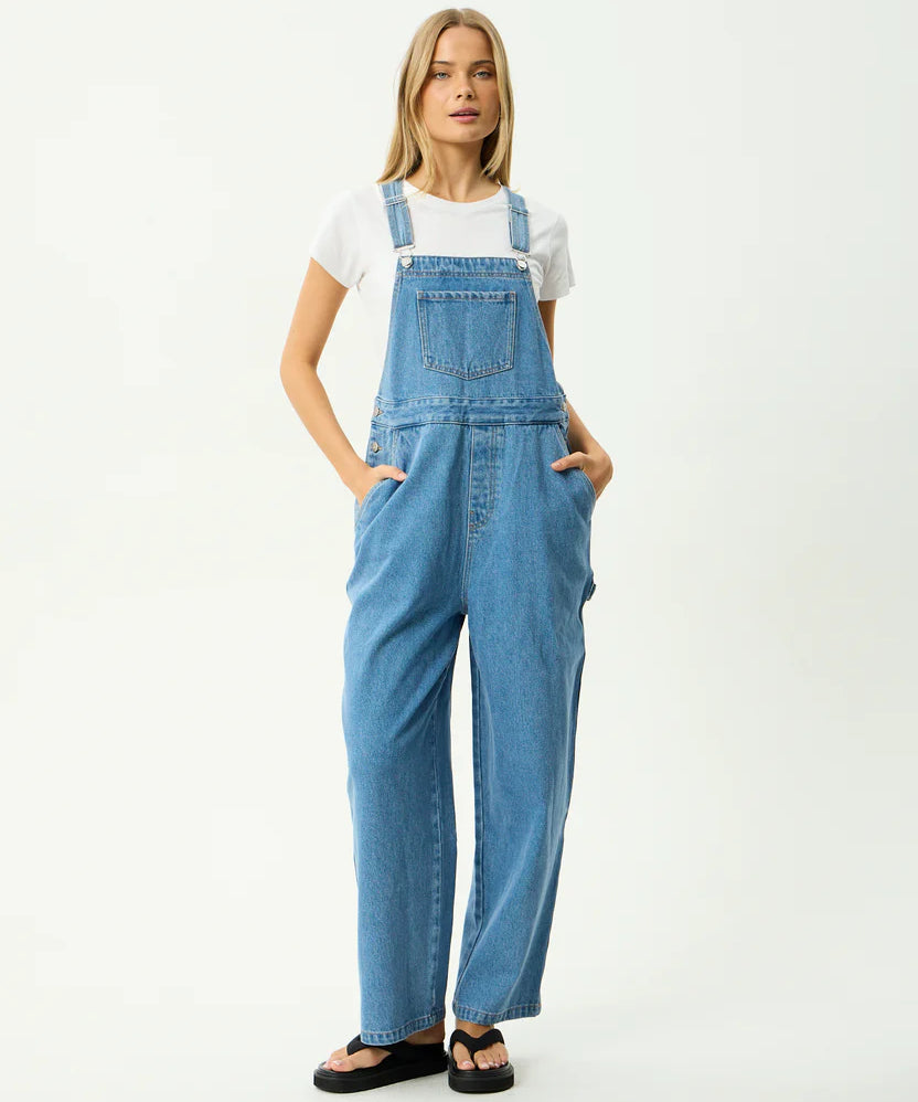 louis-denim-oversized-overalls-worn-blue1.webp