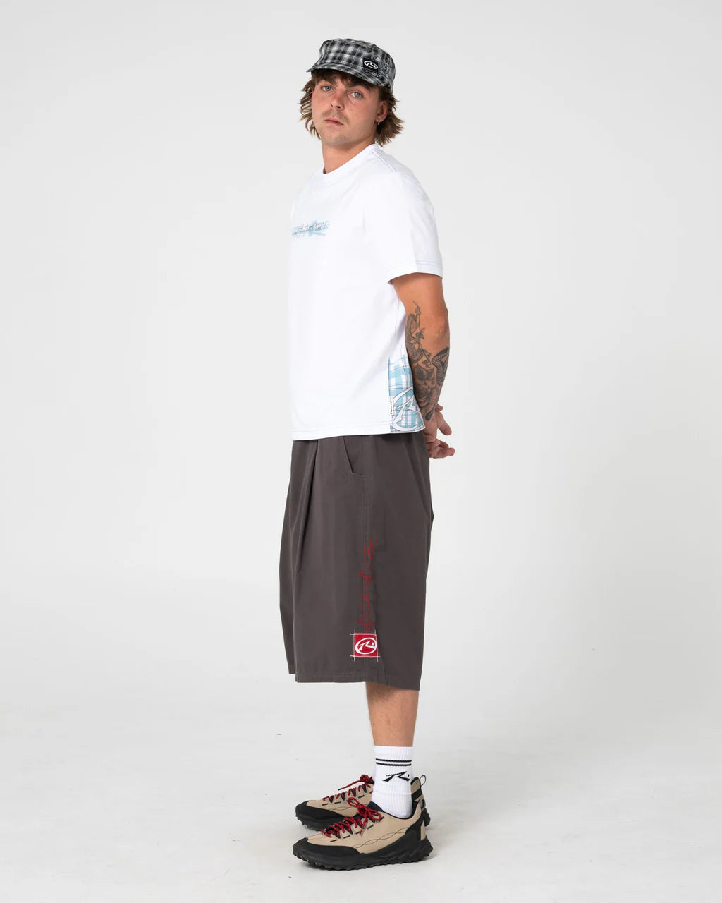 RUSTY MISTA MISTA BAGGY PLEATED SHORT CARBON