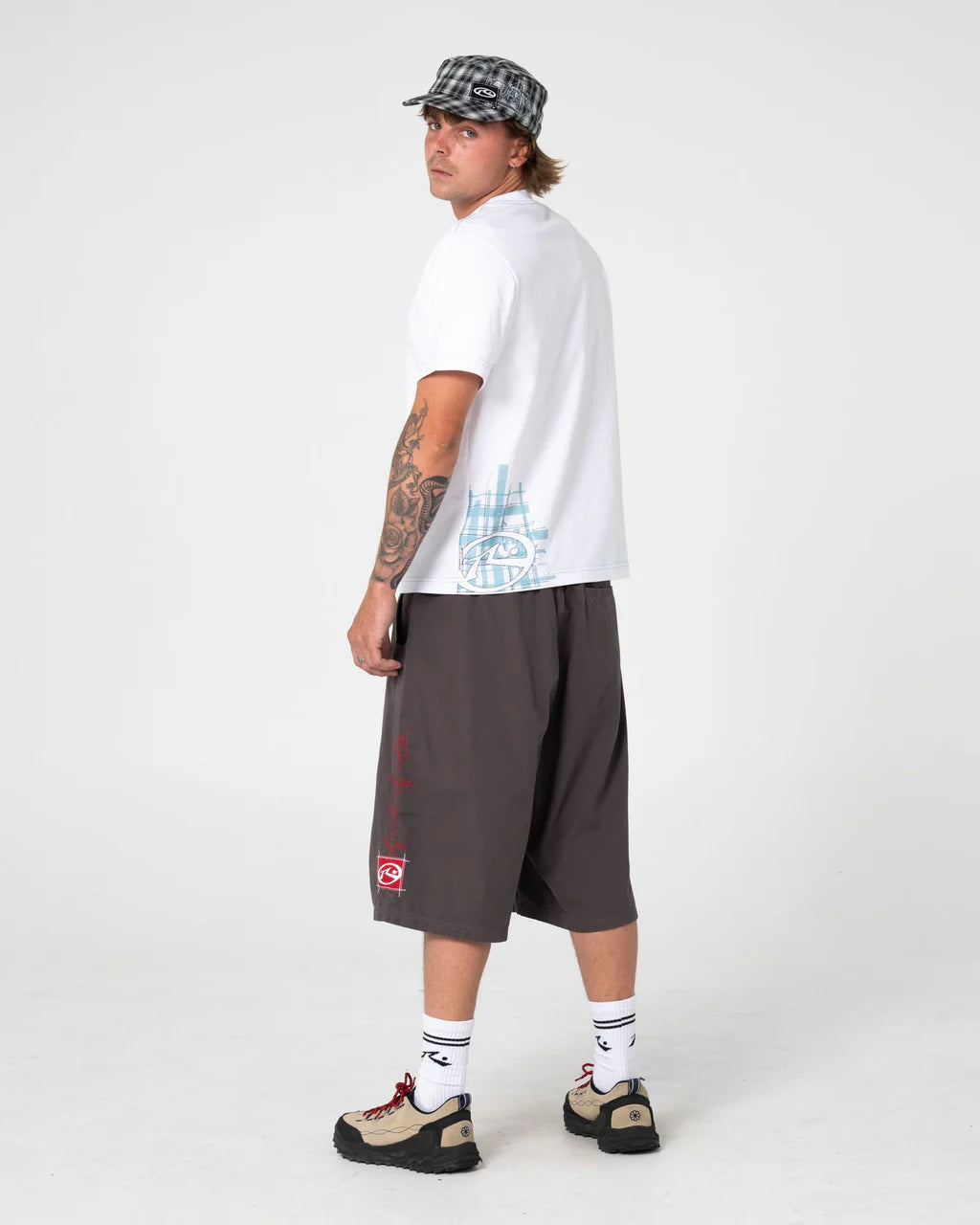 RUSTY MISTA MISTA BAGGY PLEATED SHORT CARBON