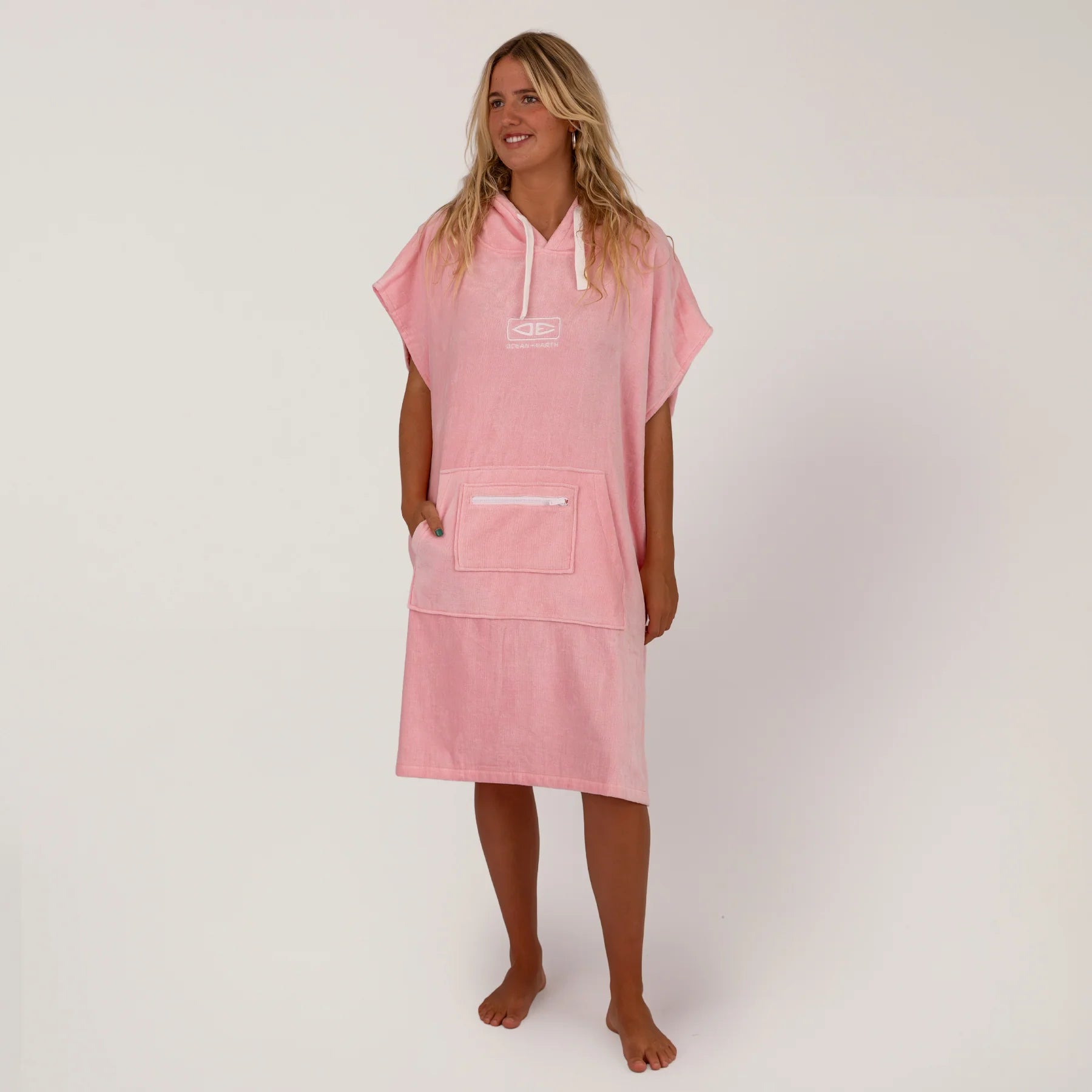 ocean-earth-ladies-hooded-poncho-cotton-candy.webp