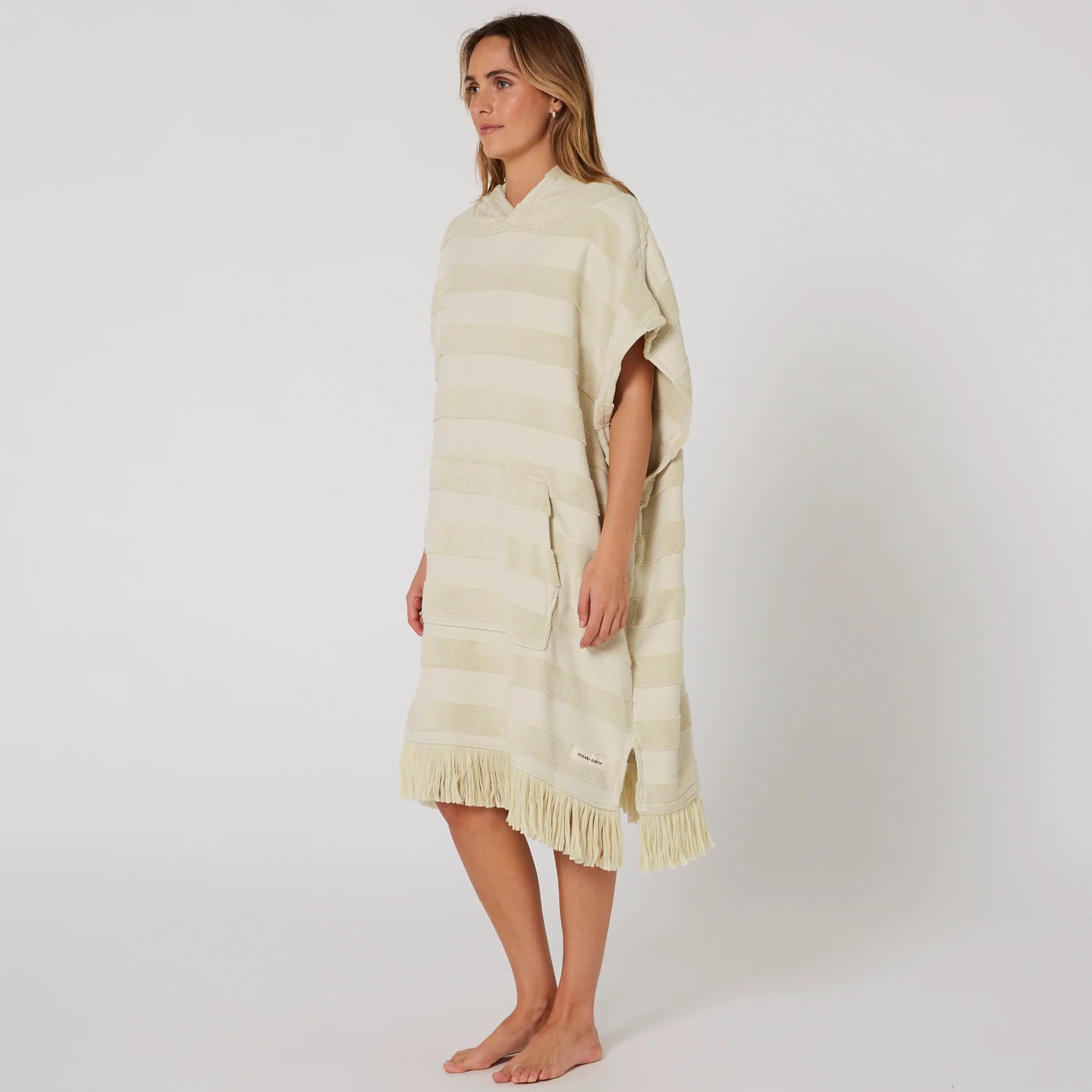 OCEAN & EARTH LADIES LAYZ HOODED PONCHO – SAND