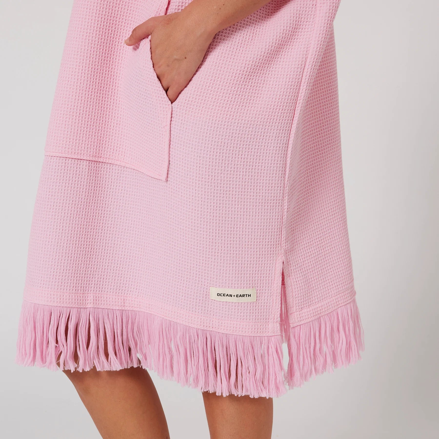 OCEAN & EARTH LADIES WAFFLE HOODED PONCHO – PINK SORBET