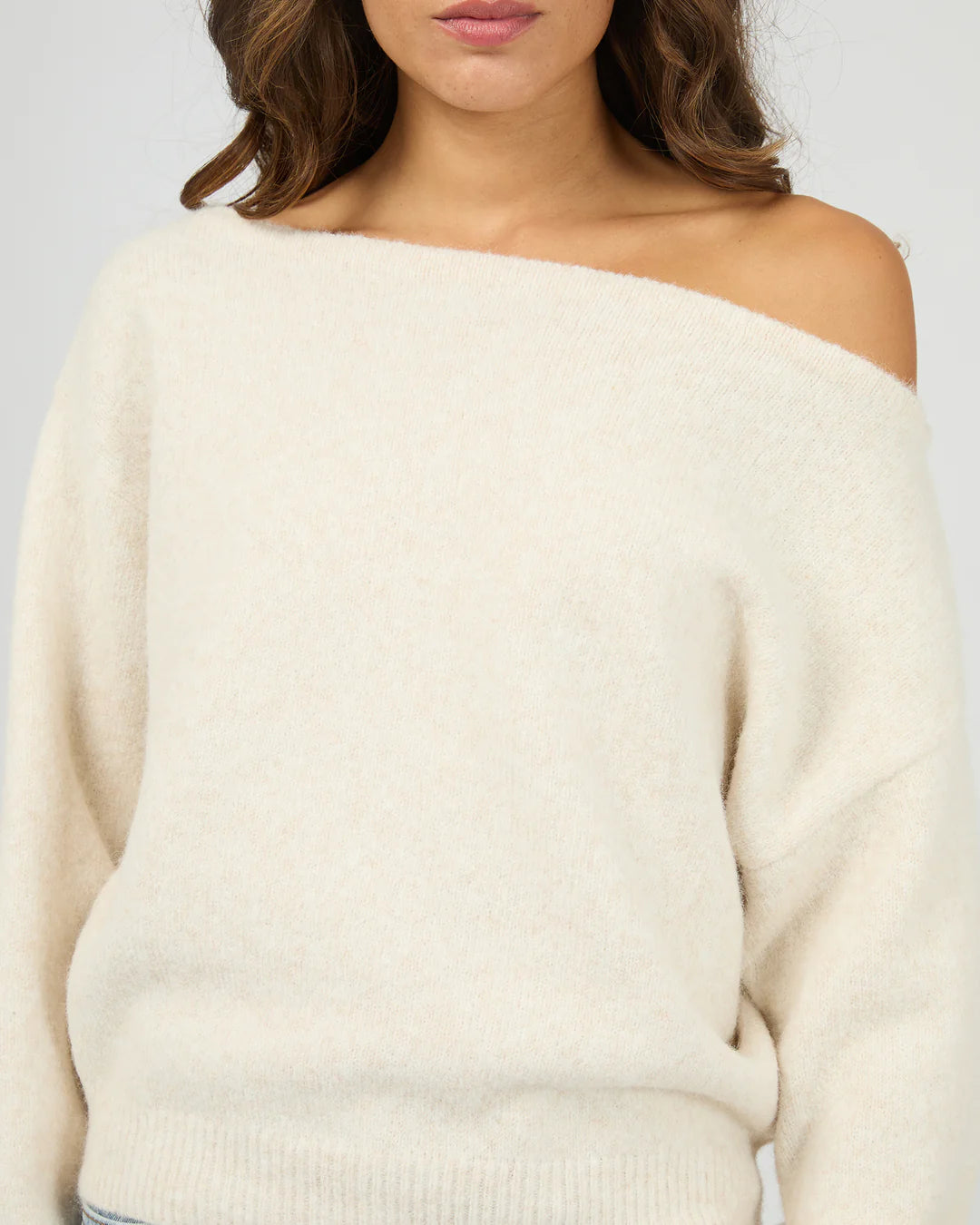 SILENT THEORY OFF SHOULDER KNIT JUMPER – OAT
