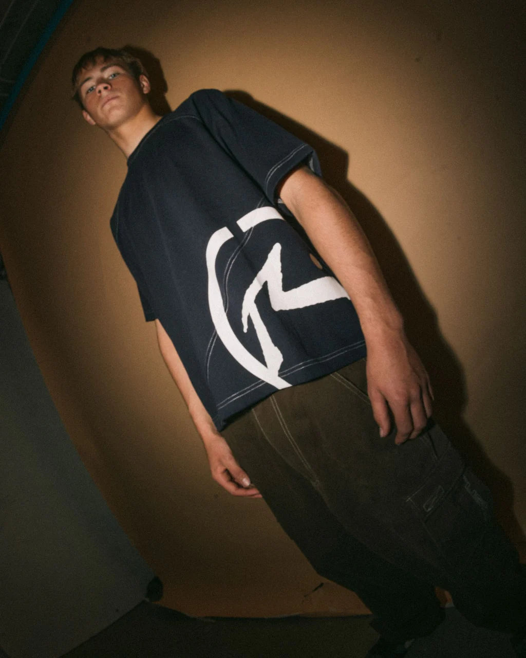 pablo-graphic-cropped-t-shirt-BLUE6.webp