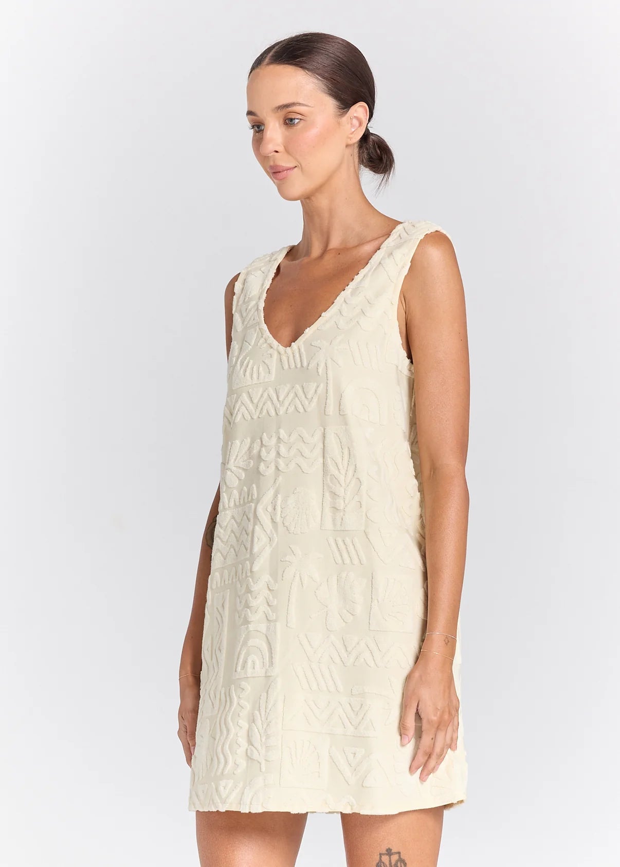 POOLSIDE PARADISO MAI TAI V TUNIC TOWELLING DRESS – PEARL