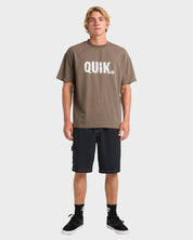 QUIKSILVER BASEMENT T-SHIRT – MENS SURF GRAPHIC SHORT SLEEVE TEE IN MAJOR BROWN