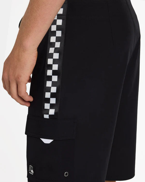 QUIKSILVER MENS ARCH CARGO 20" BOARDSHORTS – BLACK