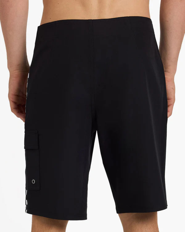 QUIKSILVER MENS ARCH CARGO 20" BOARDSHORTS – BLACK