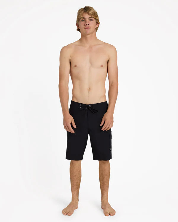 QUIKSILVER MENS ARCH CARGO 20" BOARDSHORTS – BLACK