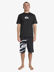 QUIKSILVER SOLID STREAK SURF SHIRT – MENS UPF 50+ SURF TEE IN BLACK