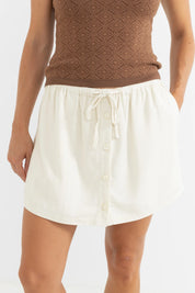 RHYTHM BEACH SIDE SKORT – MID-HIGH RISE RELAXED FIT BUTTONED SUMMER SKORT – CREAM