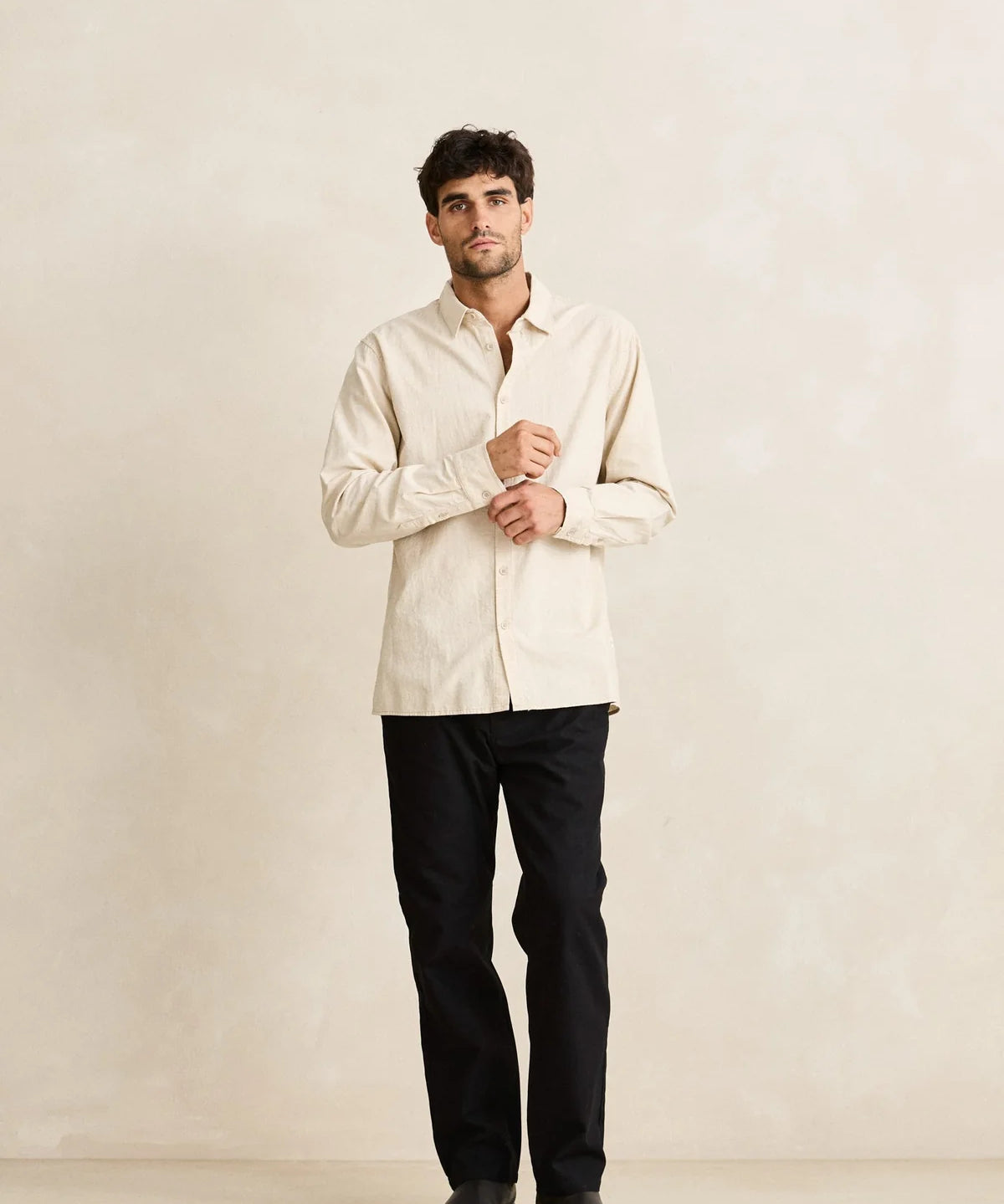 rhythm-classic-linen-ls-shirt1.webp