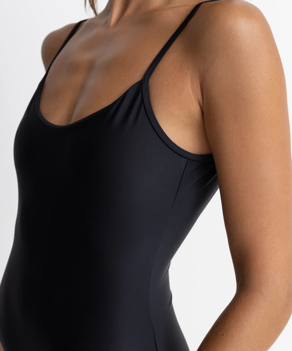 rhythm-classic-minimal-one-piece-black1.webp