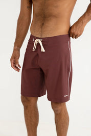 RHYTHM ESSENTIAL TRUNK – CONTOURED WAIST FLEX FLY PERFORMANCE TRUNK – MERLOT