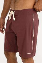 RHYTHM ESSENTIAL TRUNK – CONTOURED WAIST FLEX FLY PERFORMANCE TRUNK – MERLOT