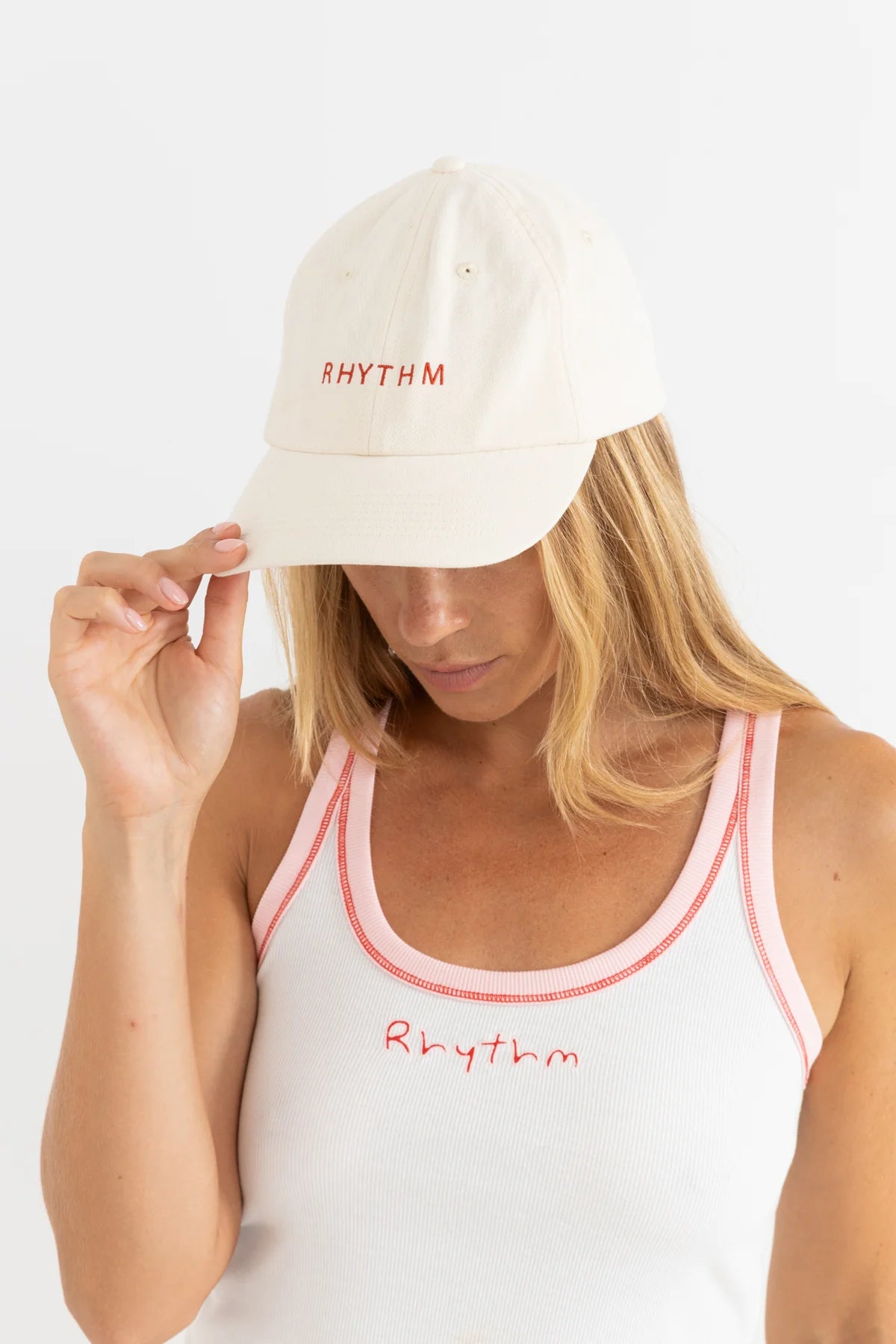 RHYTHM ESSENTIALS CAP – CLASSIC CURVED PEAK STRAP-BACK COTTON CAP – CREAM