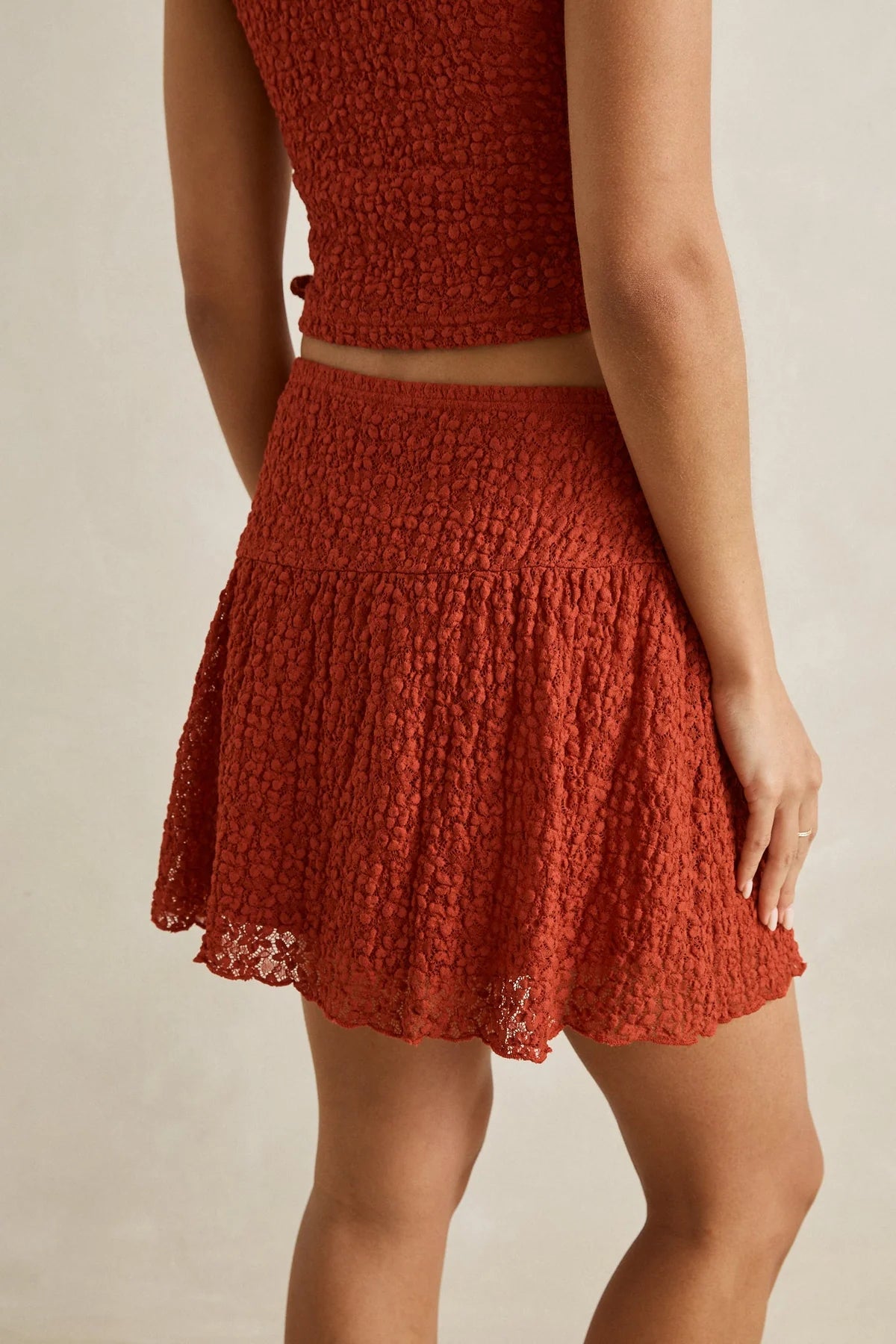 RHYTHM GIGI LACE MINI SKIRT - RED