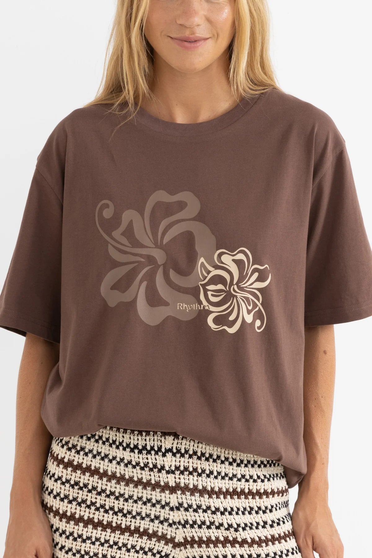 RHYTHM KAI OVERSIZED T-SHIRT – BOXY FIT DROPPED SHOULDER GRAPHIC TEE – CHOCOLATE