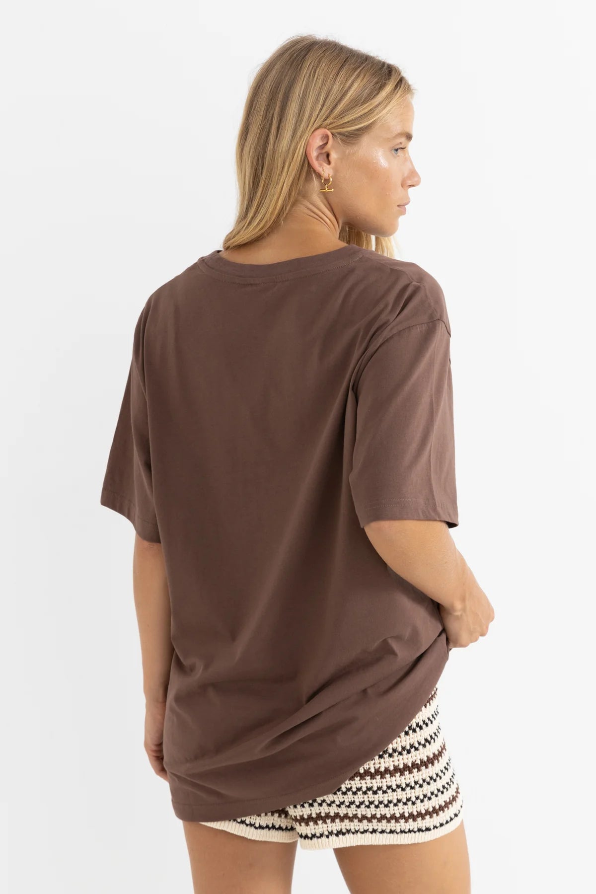 RHYTHM KAI OVERSIZED T-SHIRT – BOXY FIT DROPPED SHOULDER GRAPHIC TEE – CHOCOLATE