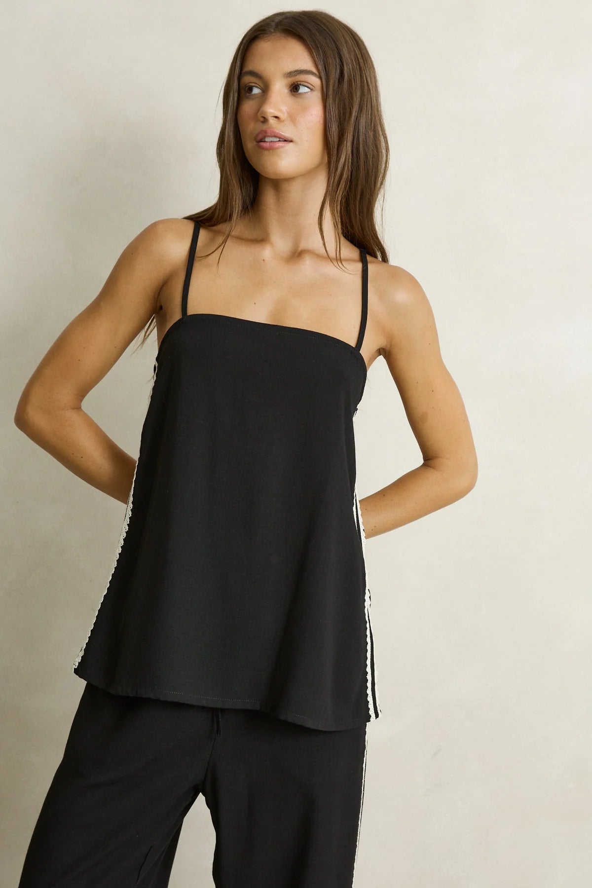 RHYTHM LINEN LACE TOP - BLACK