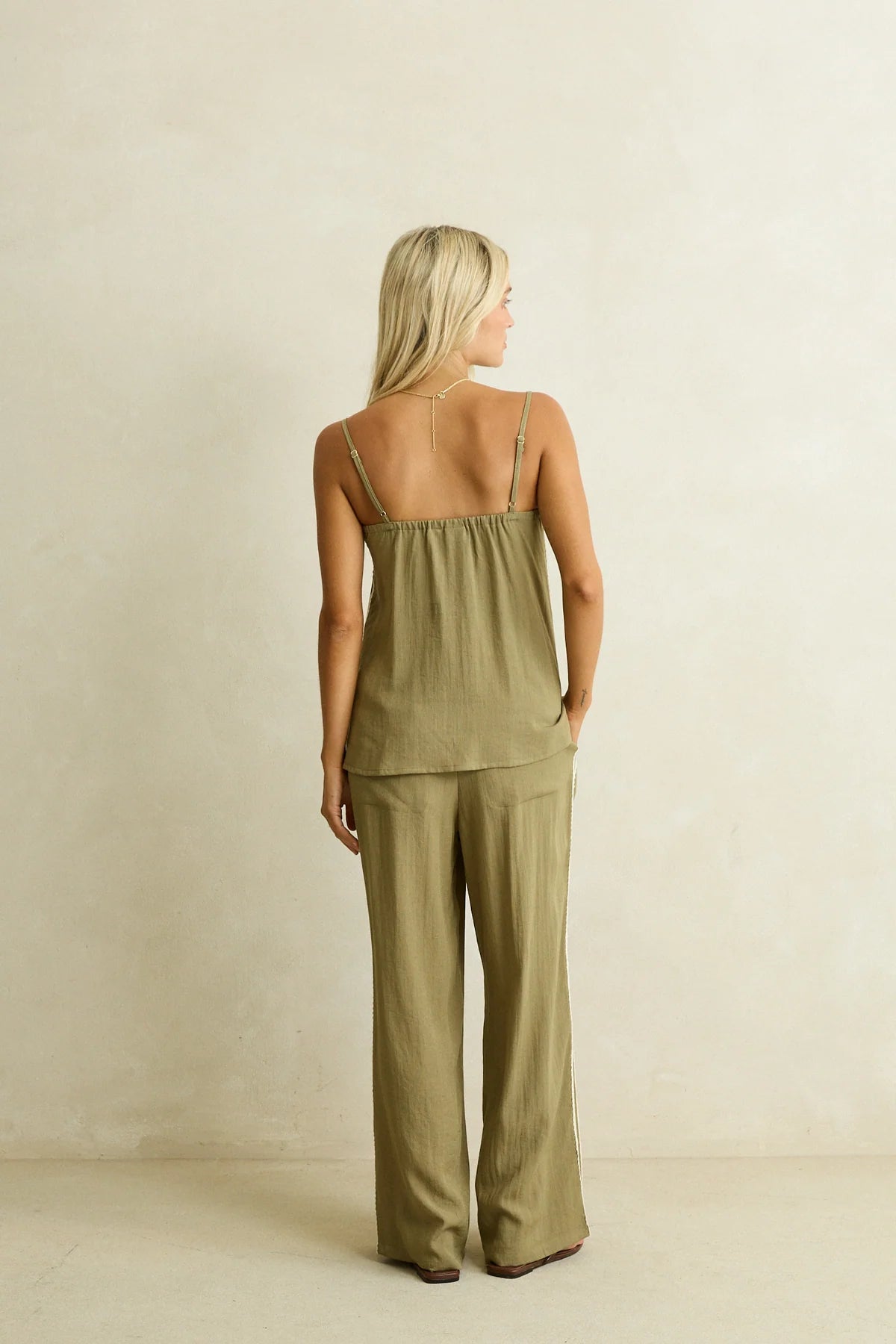 RHYTHM LINEN LACE TOP - OLIVE