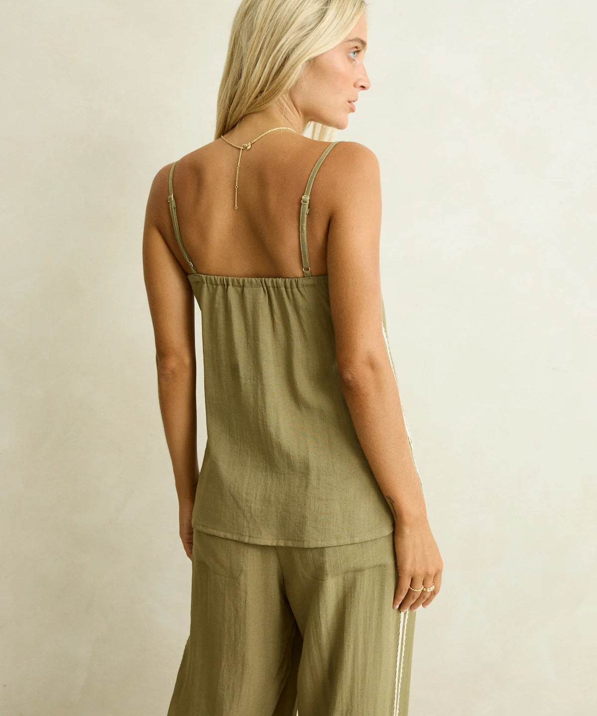 rhythm-linen-lace-top-olive5_e2bbae4d-e246-4c14-8895-3a471b4feb7f.webp