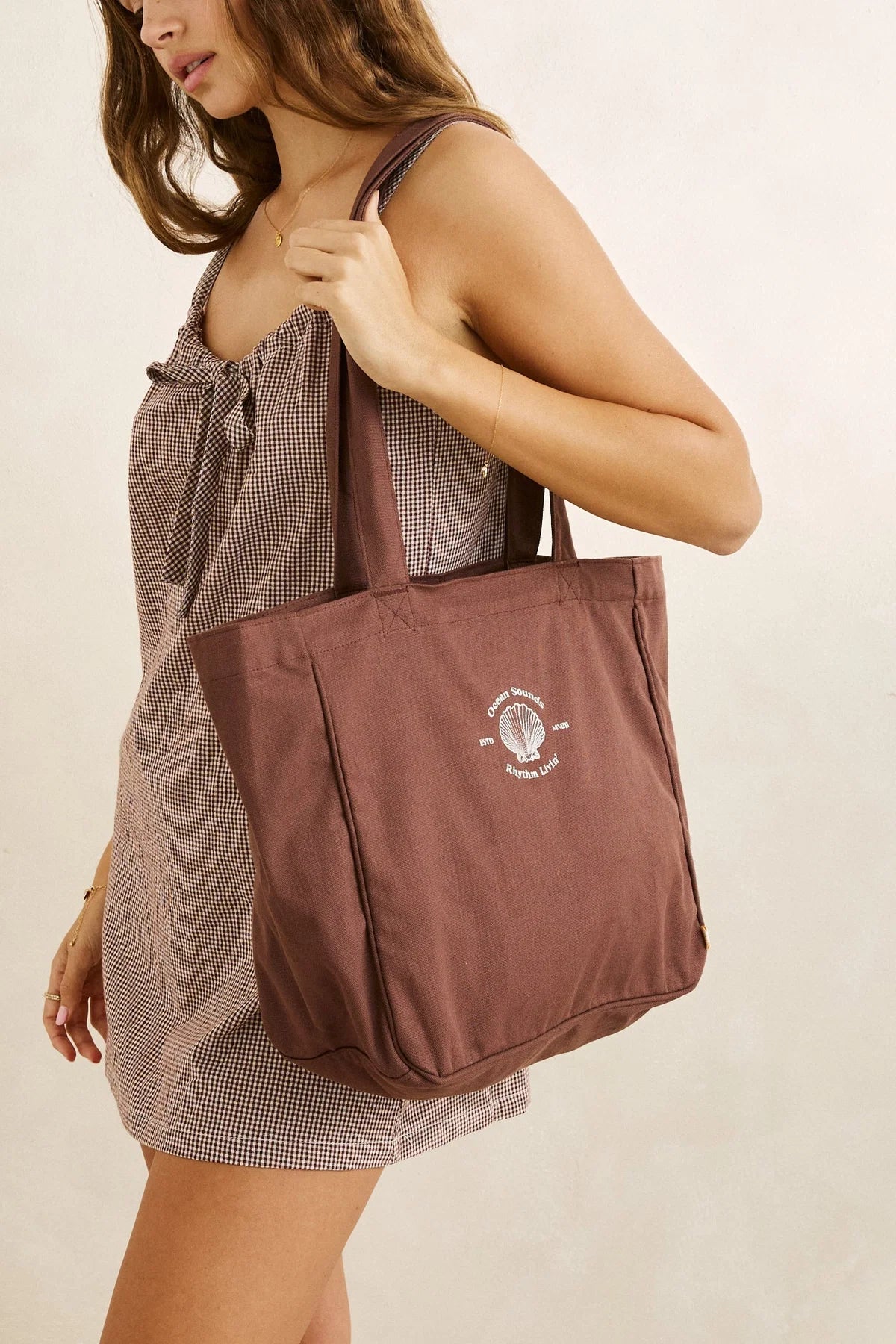 RHYTHM SANDY ZIP TOTE BAG – CHOCOLATE
