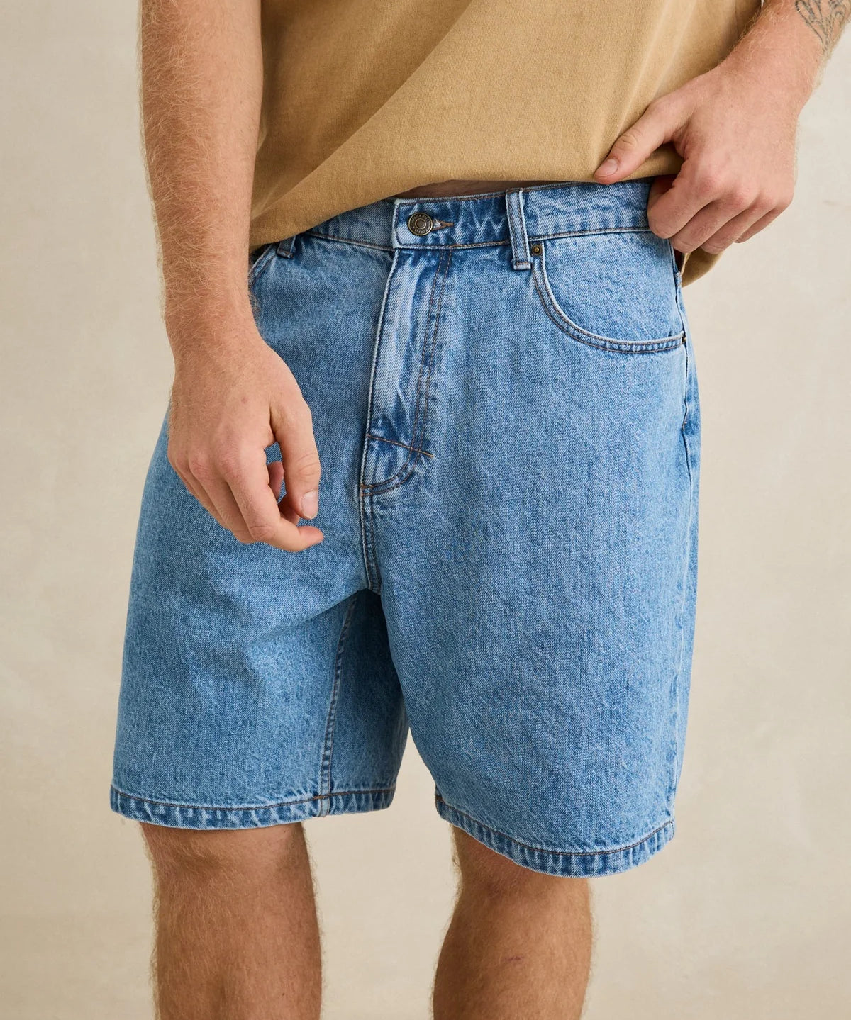 rhythm-toby-denim-short-worn-indigo3.webp