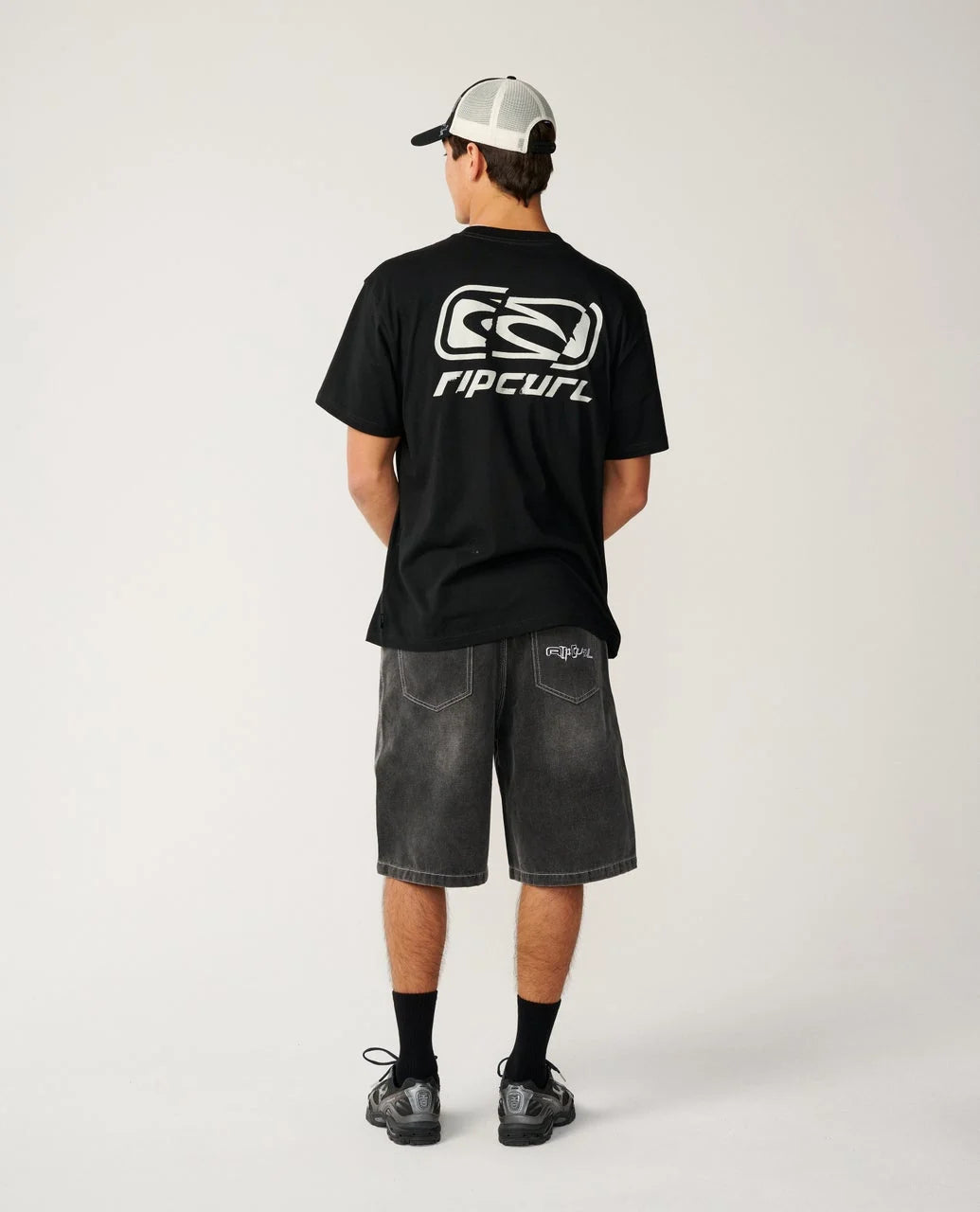 RIP CURL ARCHIVE RIPPED LOOSE TEE - BLACK