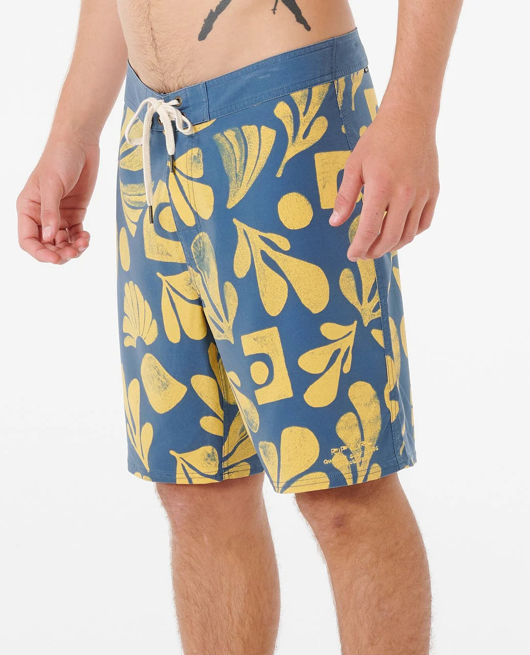 RIP CURL ARTIST OF THE SEARCH TY WILLIAMS MIRAGE MURAL 19" BOARDSHORT – BLUEFIN