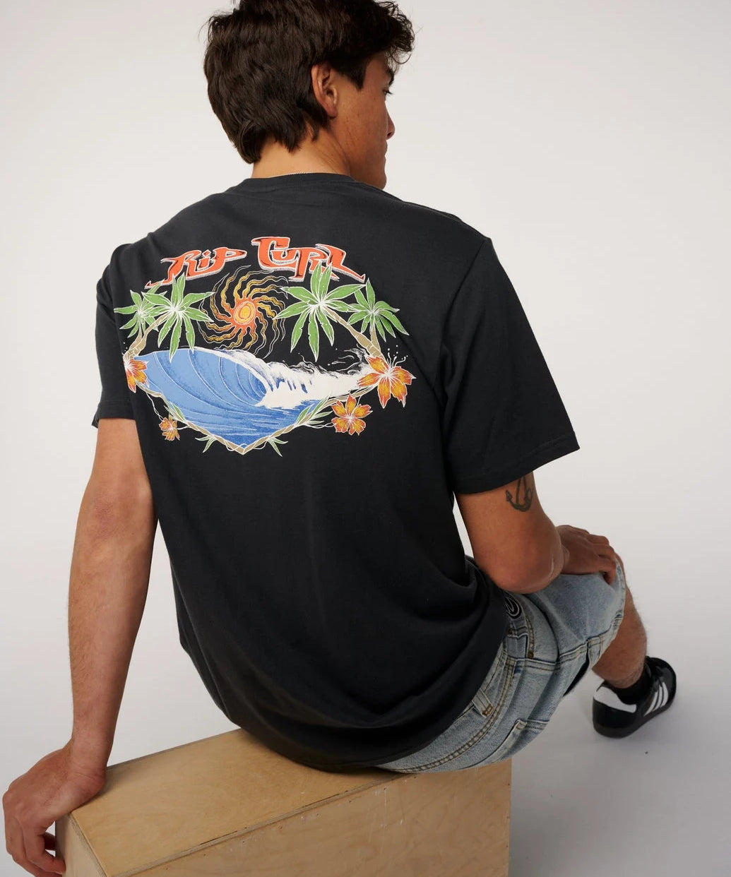 rip-curl-hazed-and-tubed-relaxed-tee-washed-black.webp