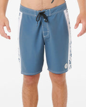 RIP CURL MIRAGE SIDEWAYS 19" BOARDSHORT – MENS PERFORMANCE SURF SHORTS IN BLUEFIN