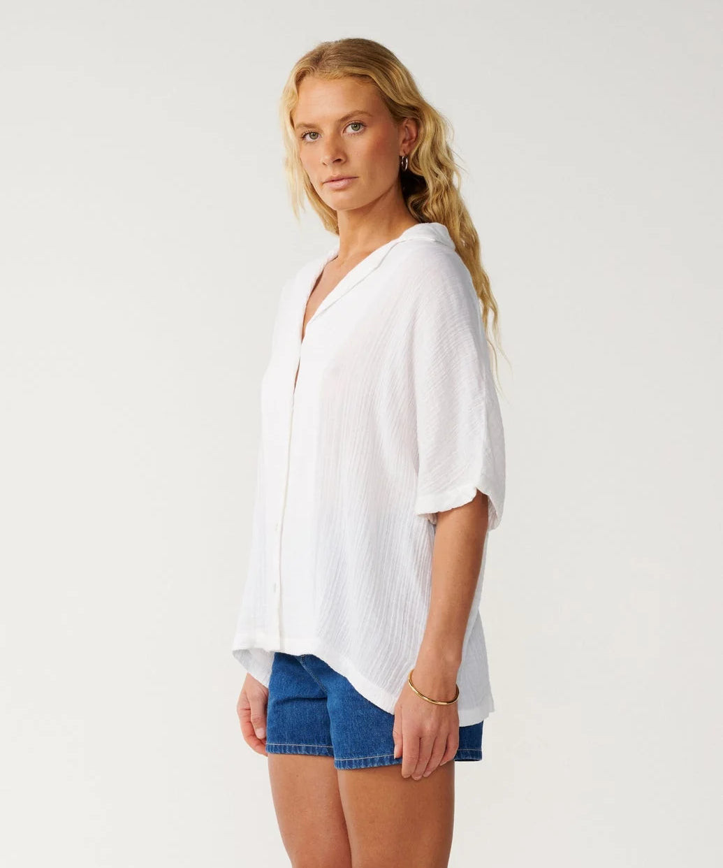 rip-curl-premium-surf-short-sleeve-shirt-white1.webp