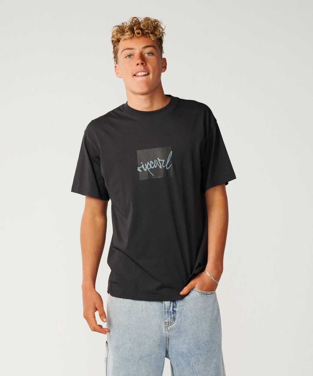 rip-curl-rip-script-icon-loose-tee-washed-black.webp
