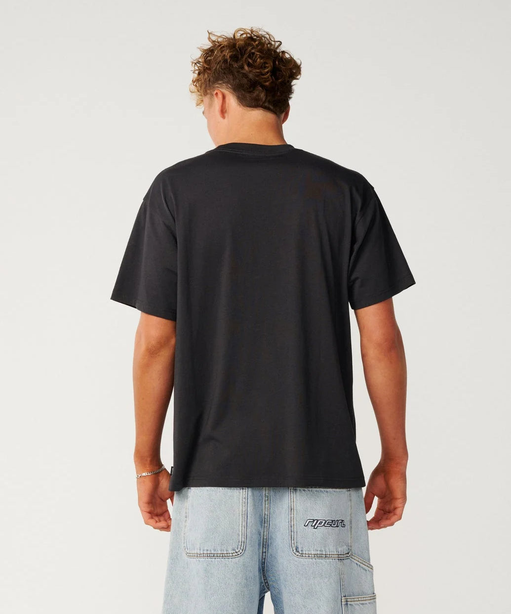 rip-curl-rip-script-icon-loose-tee-washed-black1.webp