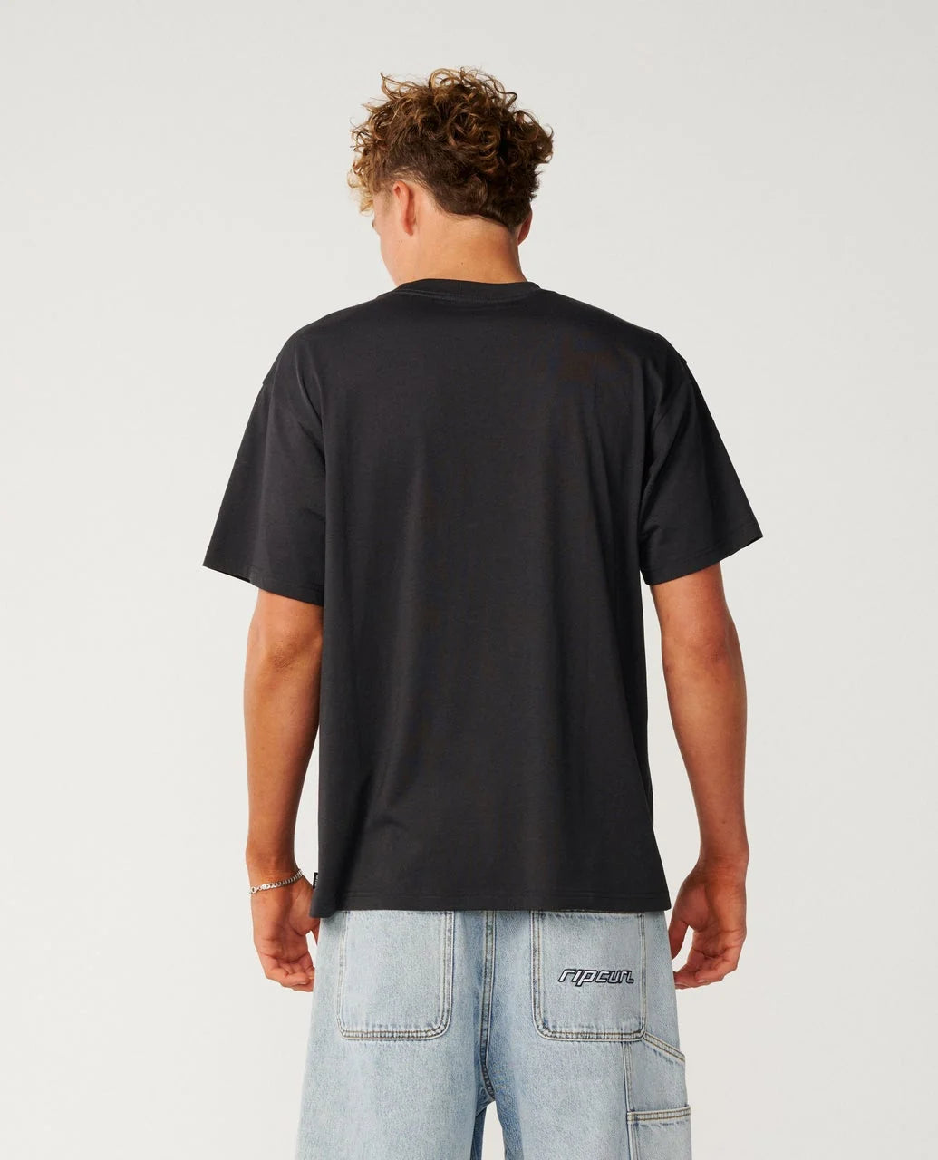 RIP CURL RIP SCRIPT ICON LOOSE TEE – WASHED BLACK
