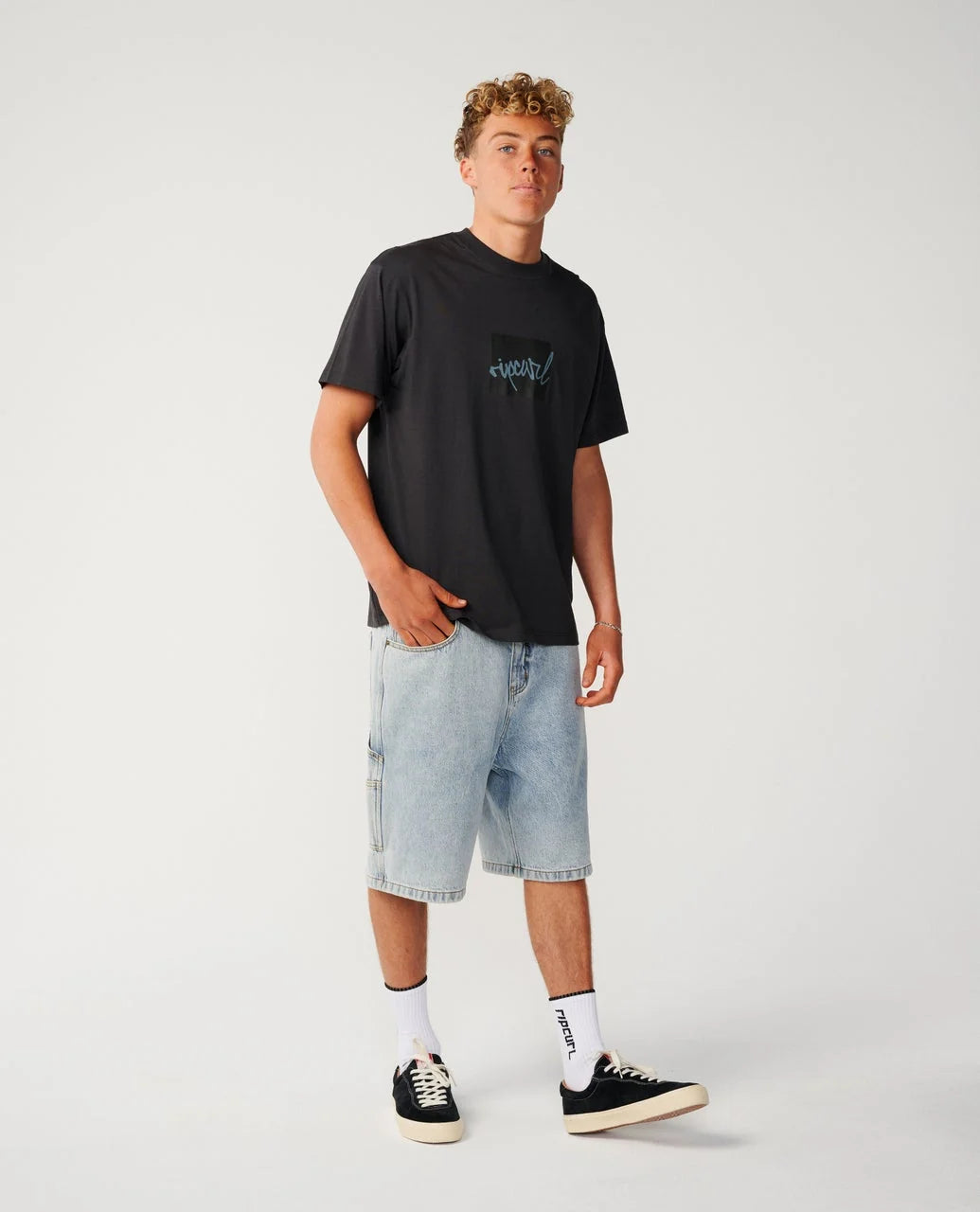 RIP CURL RIP SCRIPT ICON LOOSE TEE – WASHED BLACK