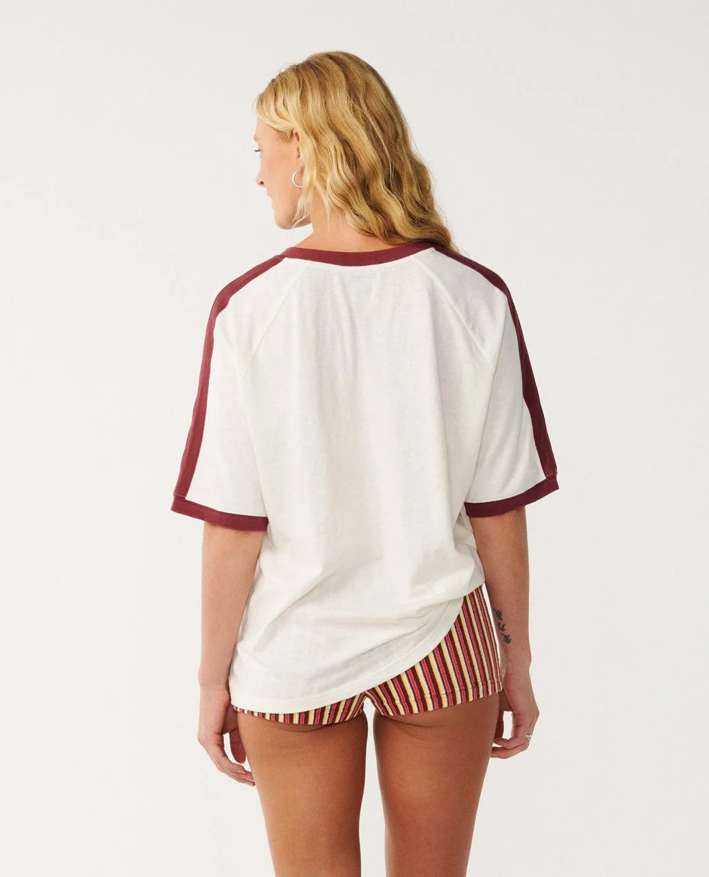 RIP CURL SURF CO OVERSIZE V NECK TEE – BONE