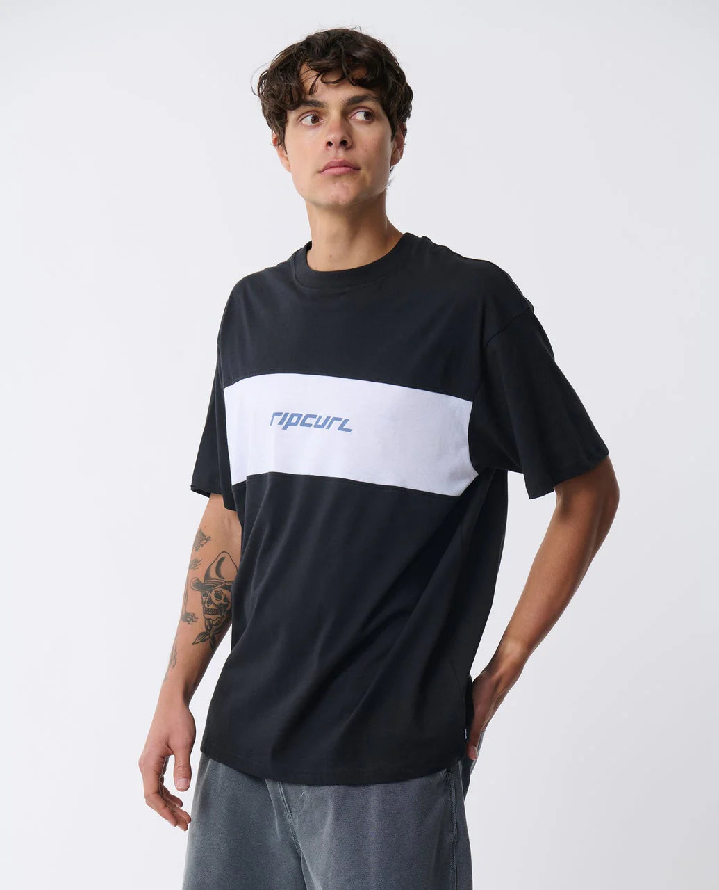 RIP CURL UNDERTOW LOOSE TEE MENS T SHIRT BLACK WHITE